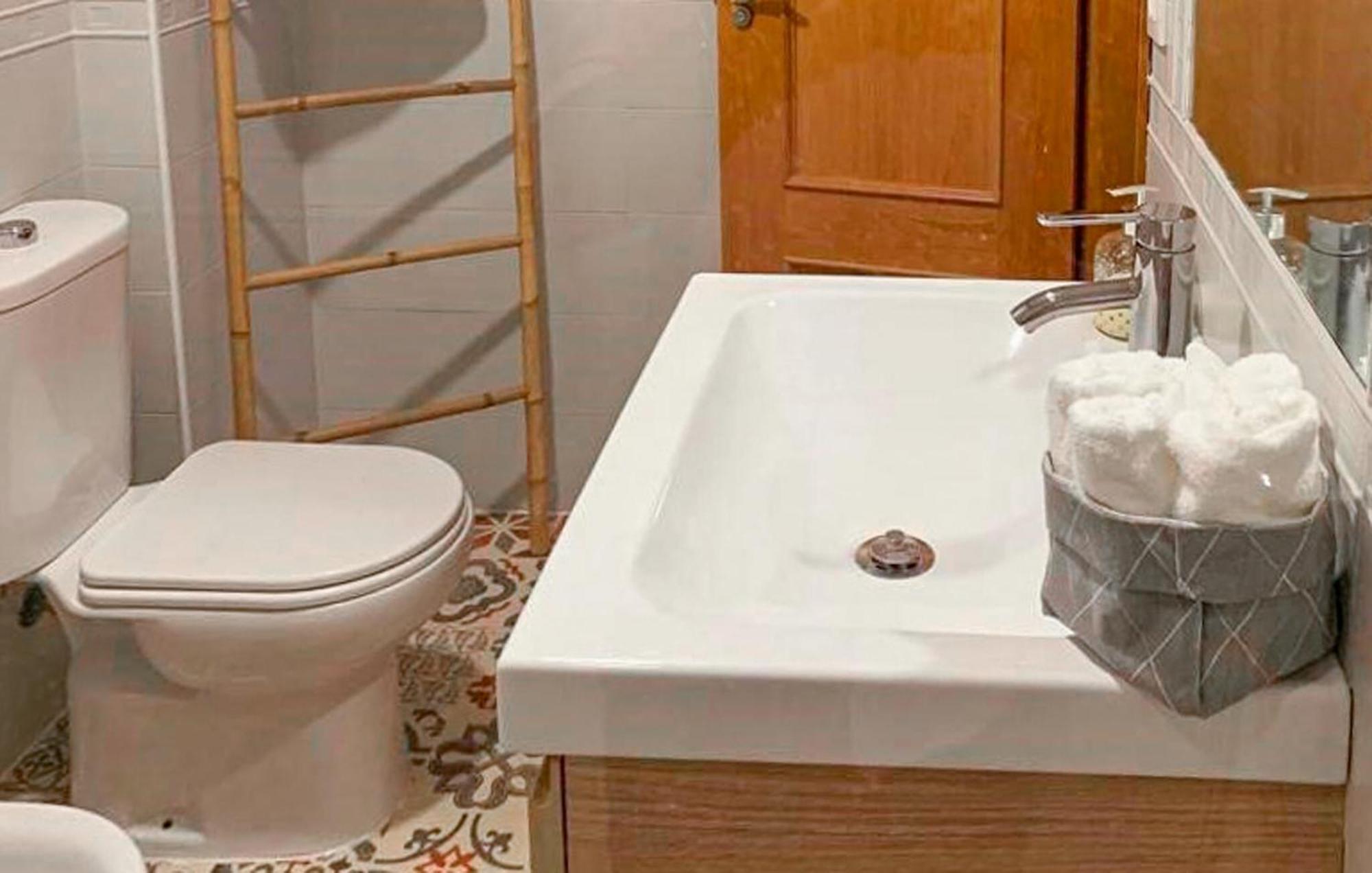 Pet Friendly Apartment In เฮเรซ เด ลาฟรอนเตรา ภายนอก รูปภาพ